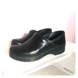 Classid Dansko Clogs 39